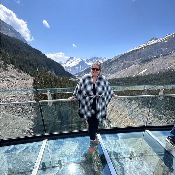 FLYER FOR LIVE SHOW NOTICE 🍾🥂 - Picture 8 of 8